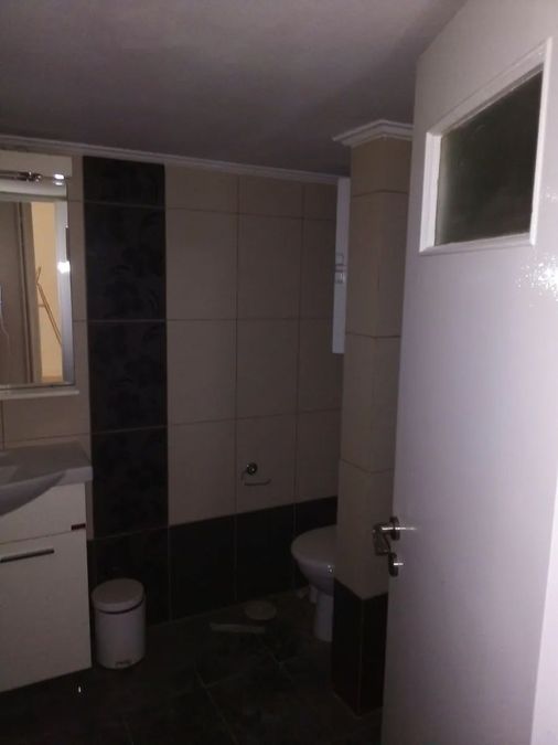 Photo 352288108