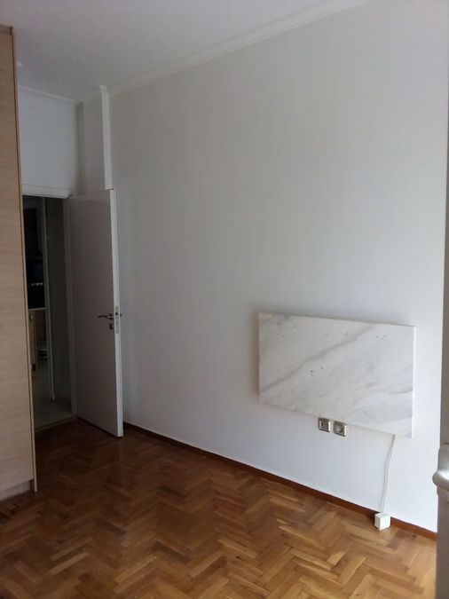 Photo 352288111