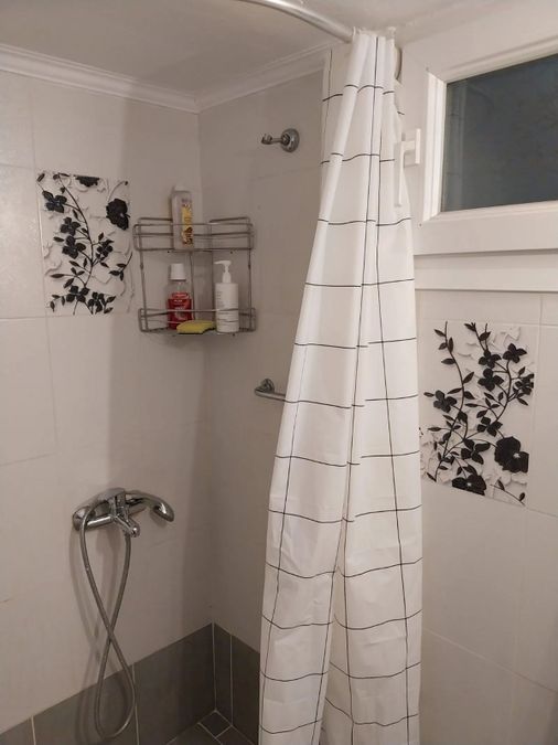 Photo 352303345