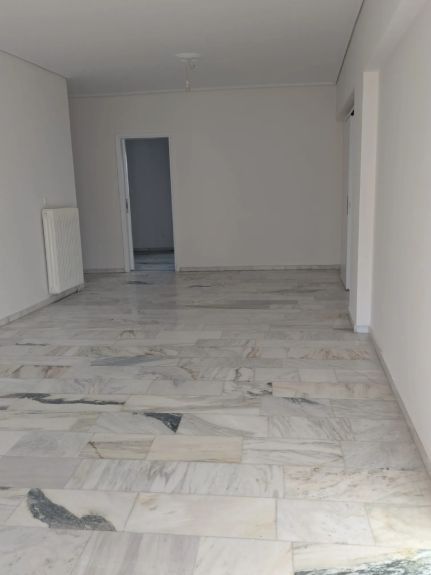Photo 352305829