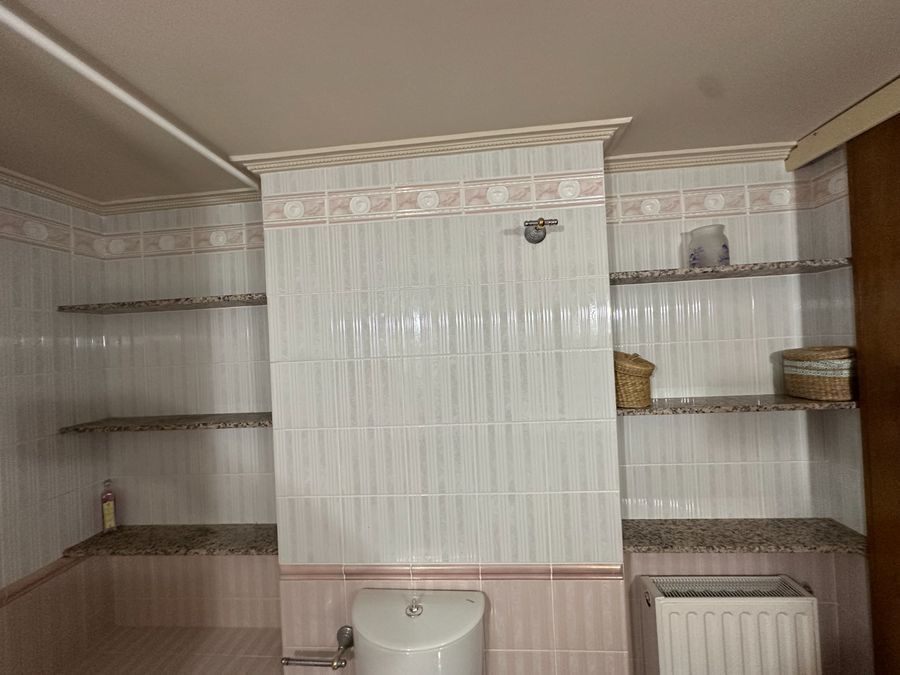 Photo 352319851