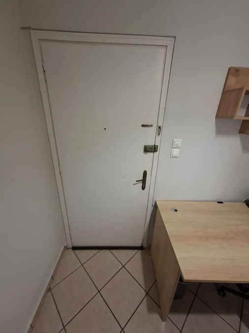 Photo 352407805