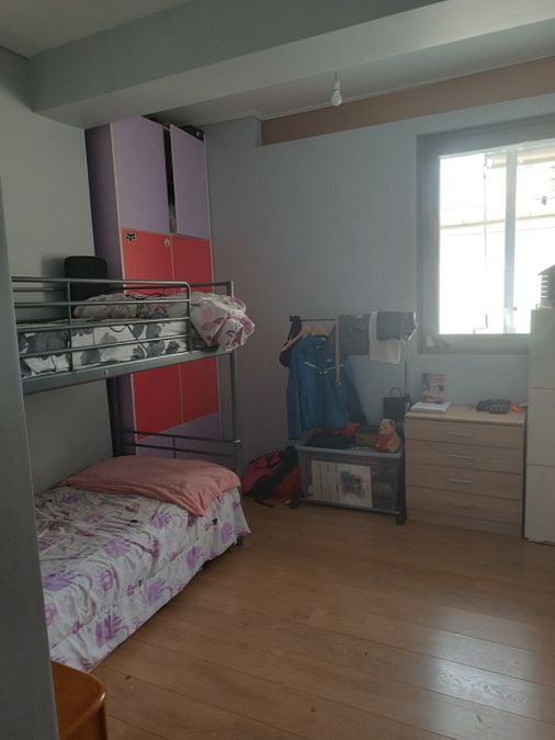 Photo 352725262