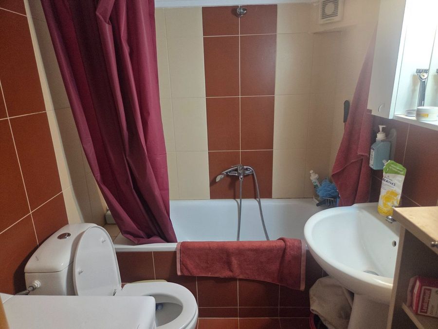 Photo 352781404