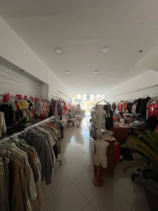 Photo 352782706