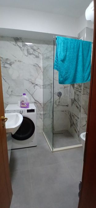 Photo 352793485