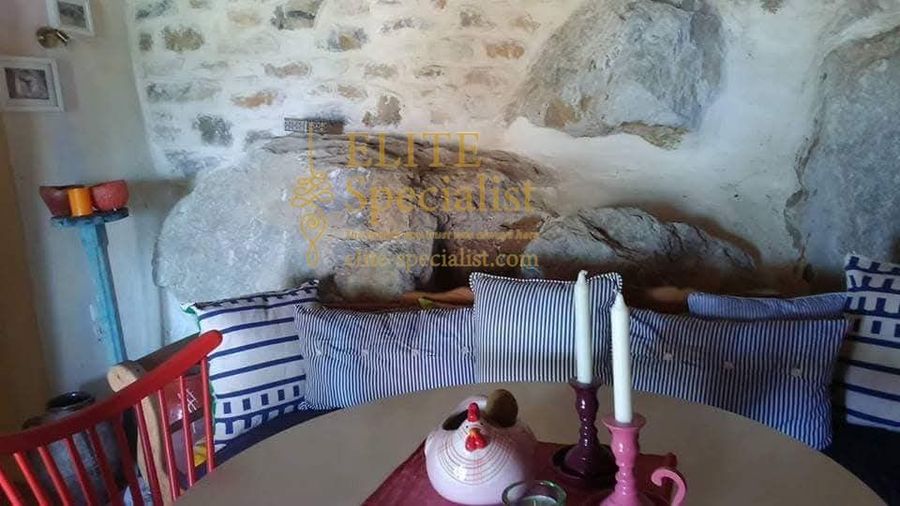 Photo 352839064