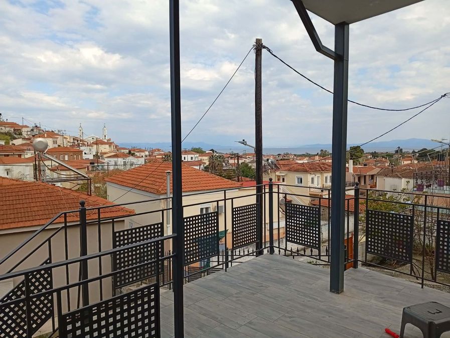Photo 352888963