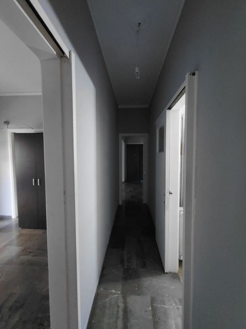 Photo 352892329
