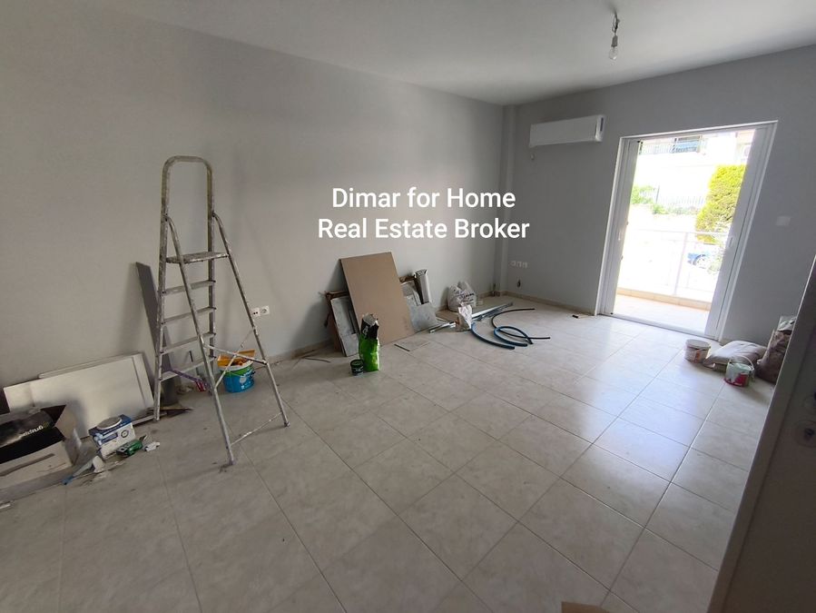 Photo 352906423