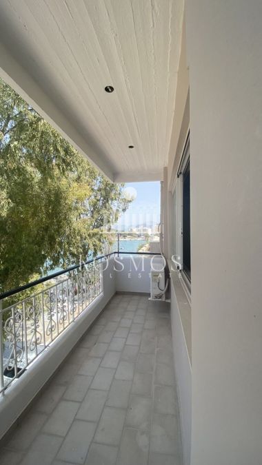 Photo 352908379