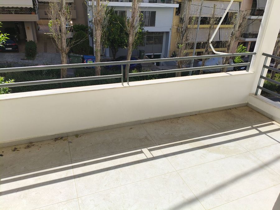 Photo 352917211
