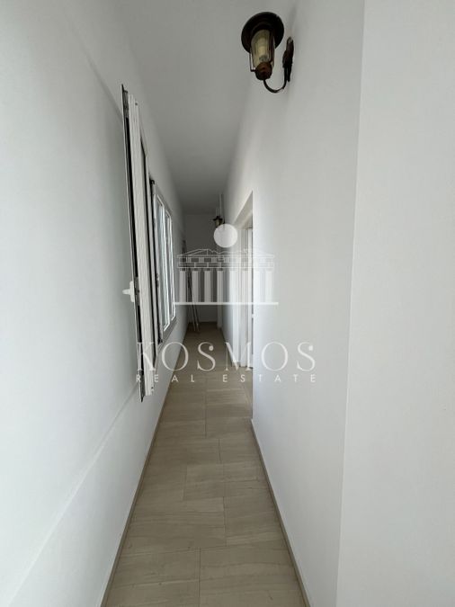 Photo 353072119
