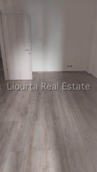 Photo 353073793