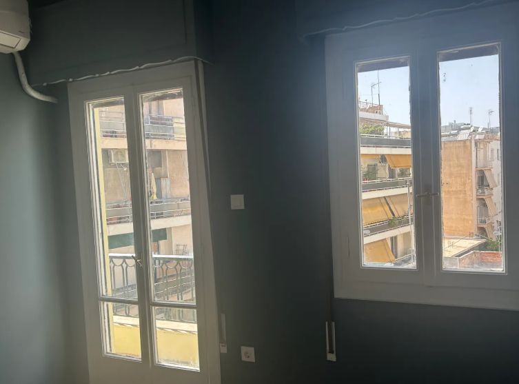 Photo 353098354