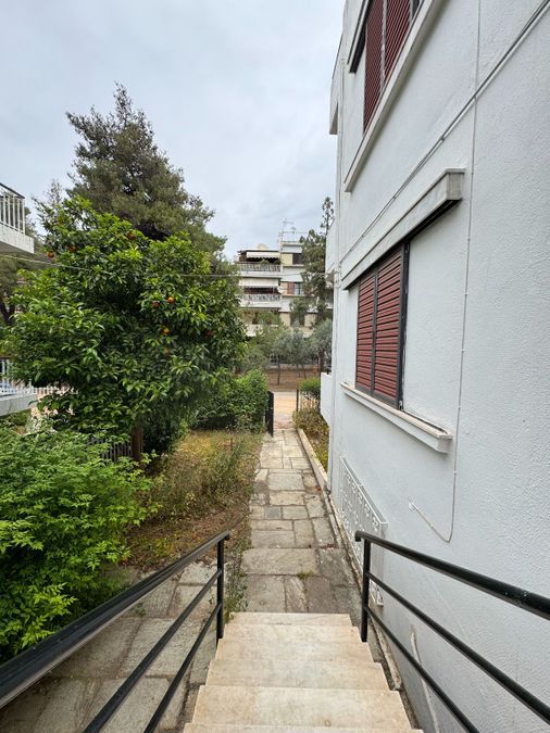 Photo 353207572