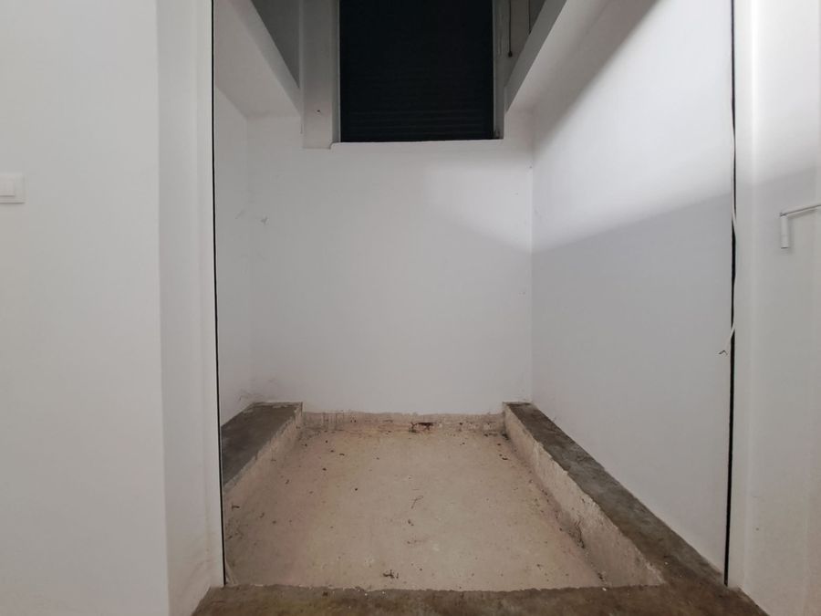 Photo 353214040