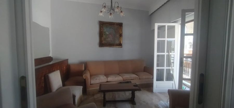 Photo 353241673