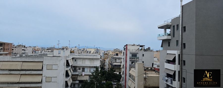 Photo 353327803