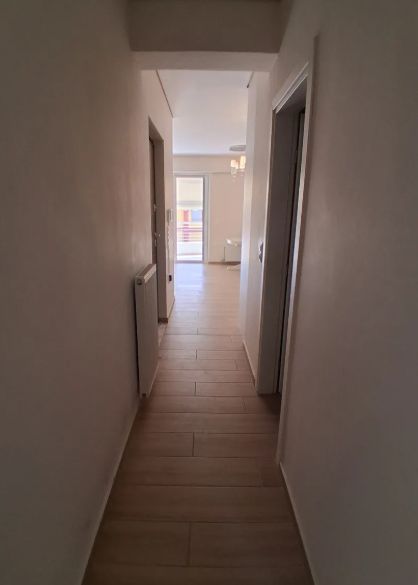 Photo 353371612