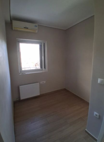 Photo 353371615