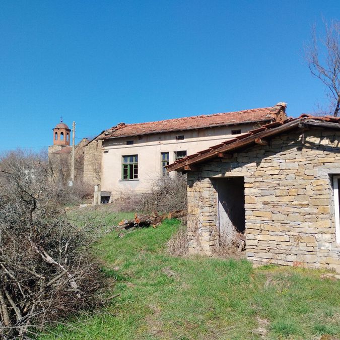 Photo 353373067