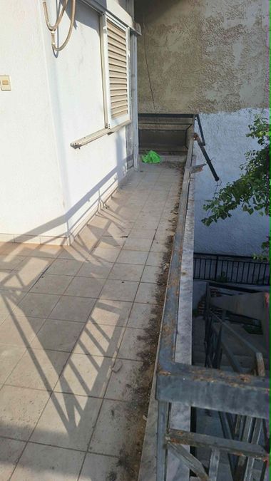 Photo 353375956