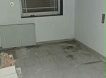 Photo 353375977