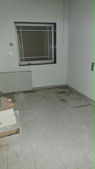 Photo 353375977