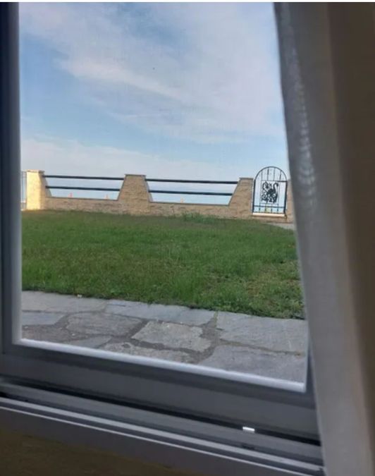 Photo 353470972