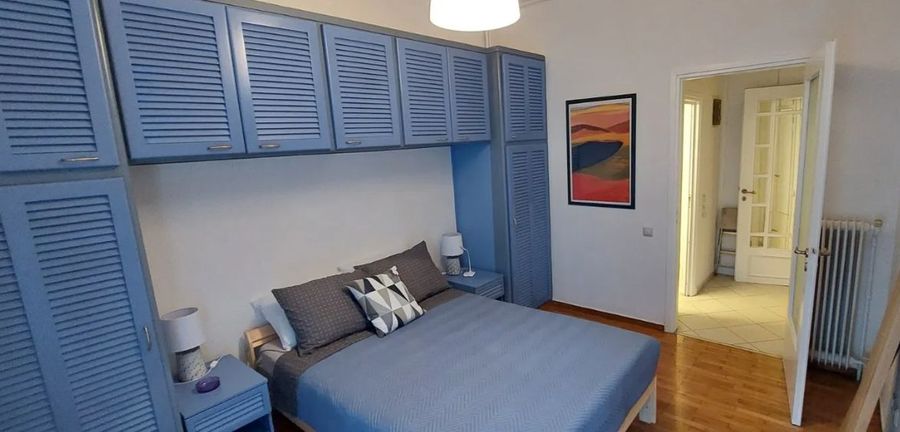 Photo 353805025