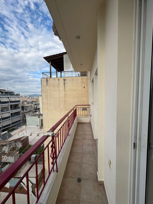 Photo 353805226