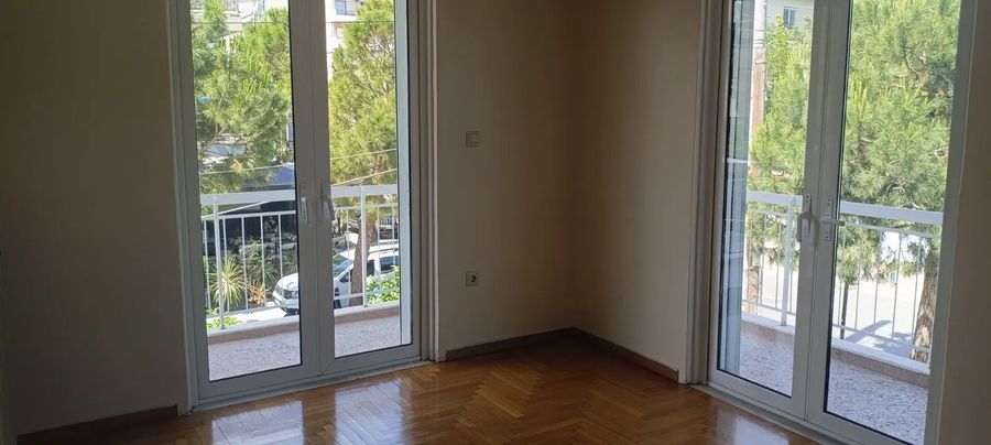Photo 353805289