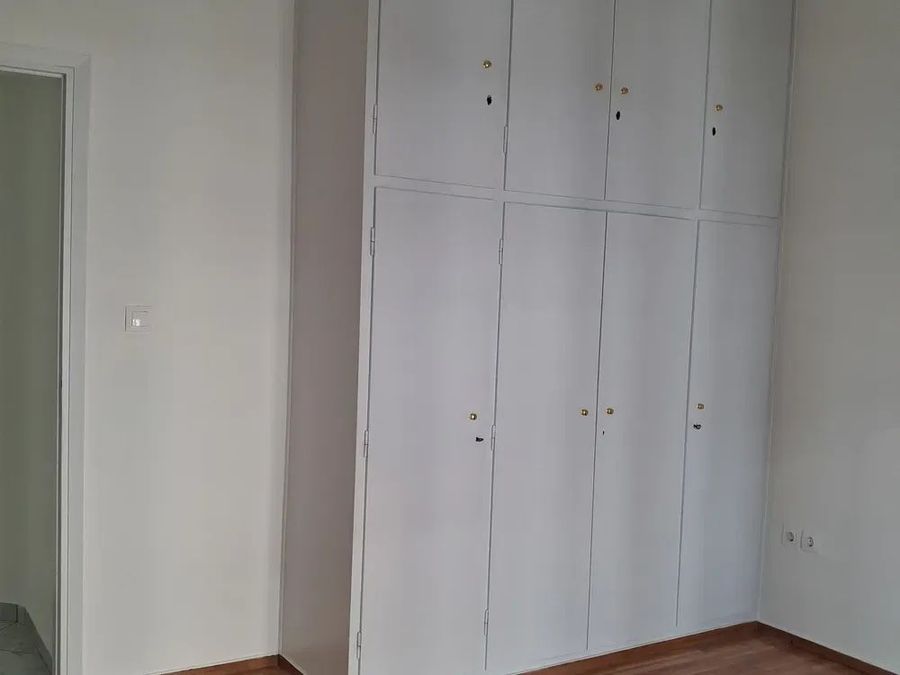 Photo 353906053