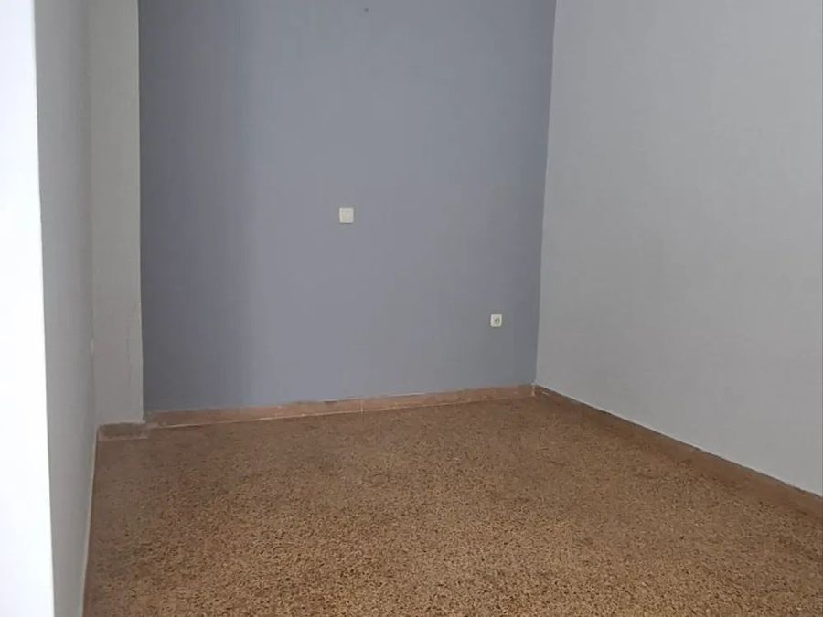 Photo 353908261