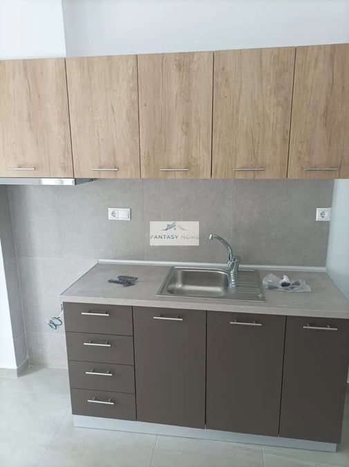 Photo 354391357