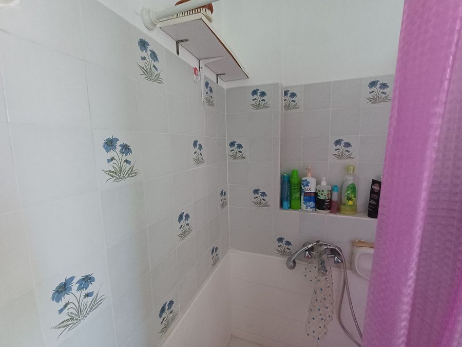 Photo 354412765