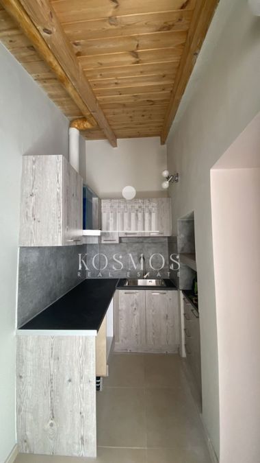 Photo 354628810