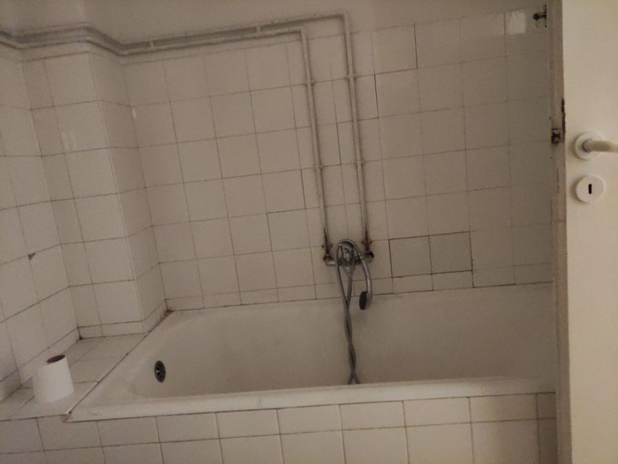 Photo 354772855