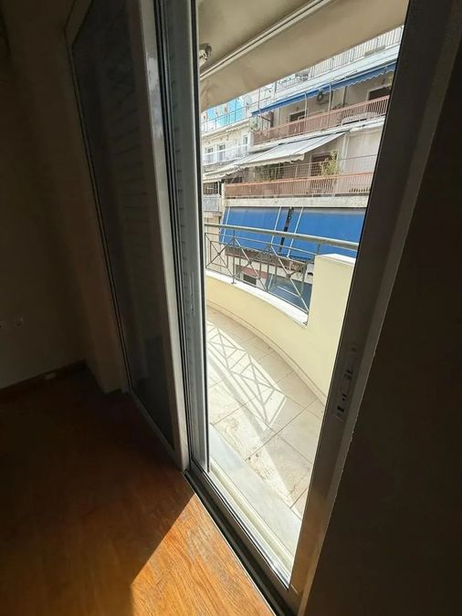 Photo 354970468