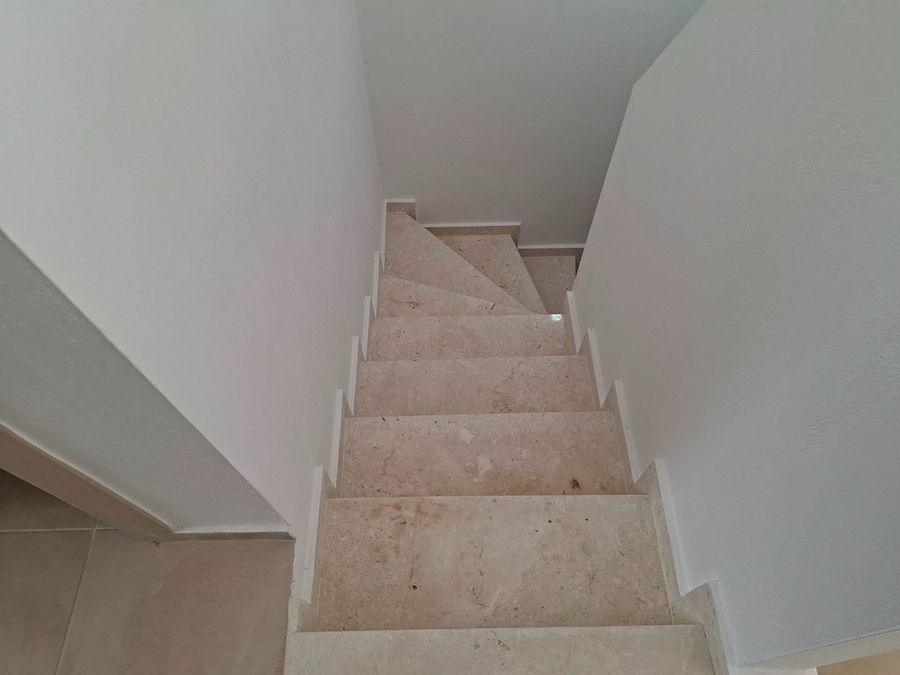 Photo 355096948