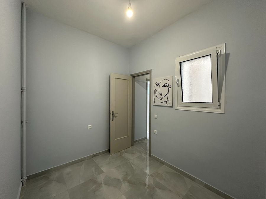 Photo 356495149