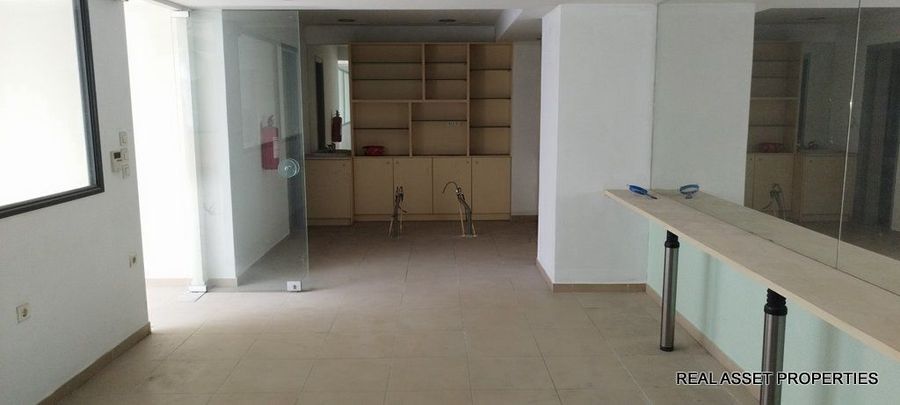 Photo 356729404