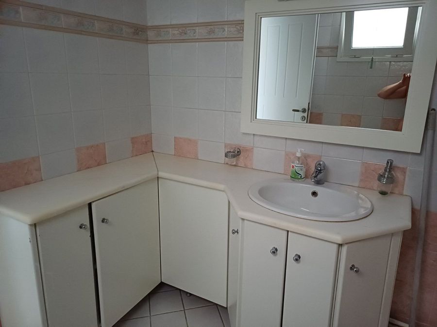 Photo 357631729