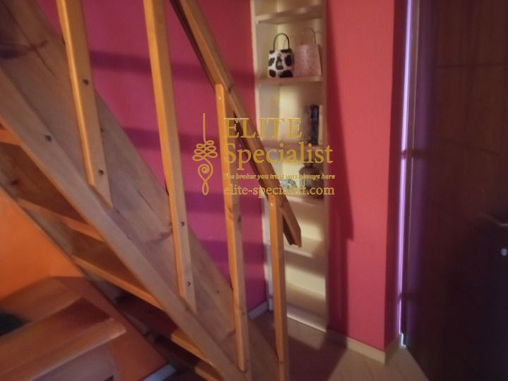 Photo 357817897