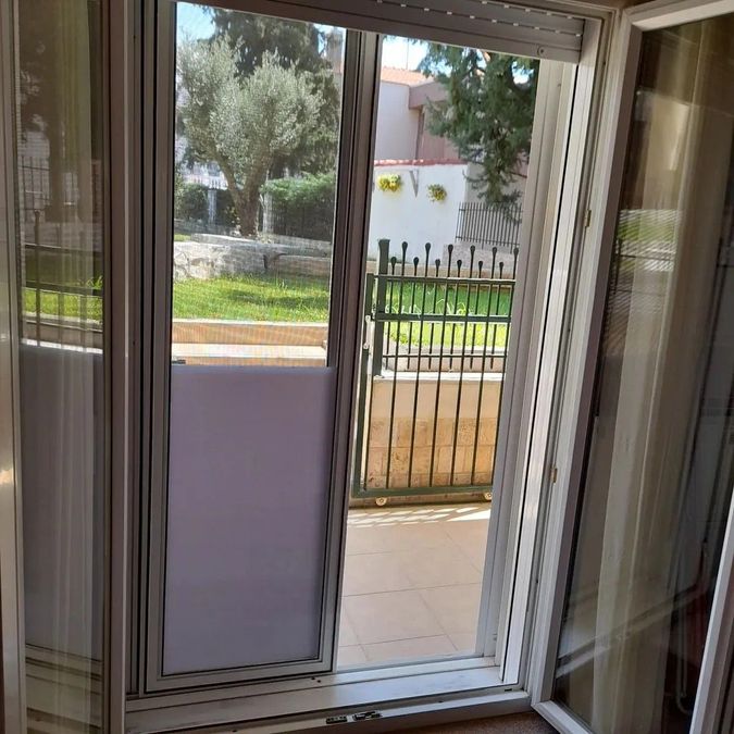 Photo 358387687