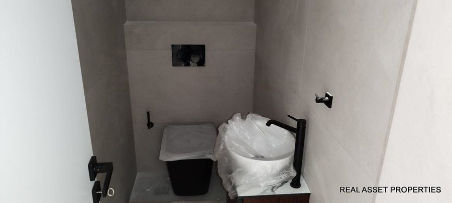 Photo 358988578
