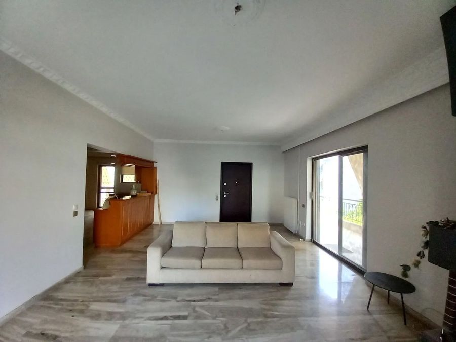 Photo 358989772