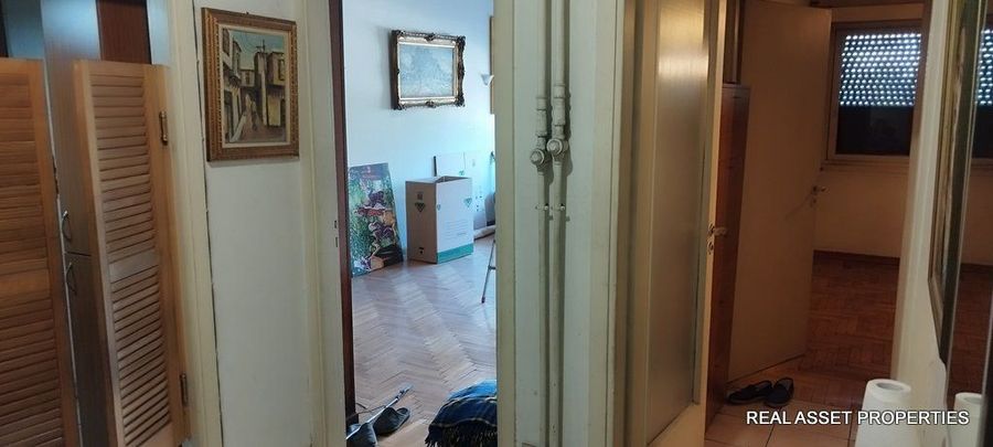 Photo 358997710