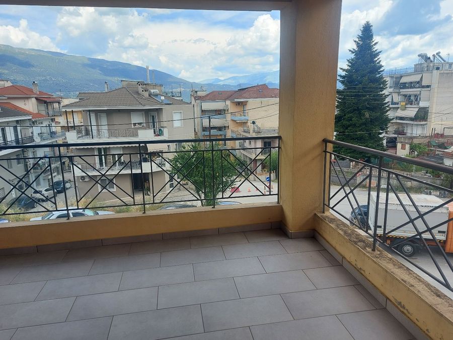 Photo 359370190